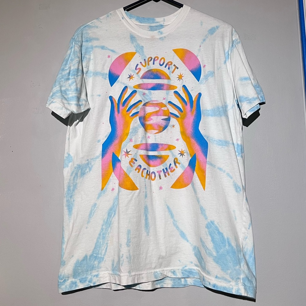 Women’s graphic t-shirt